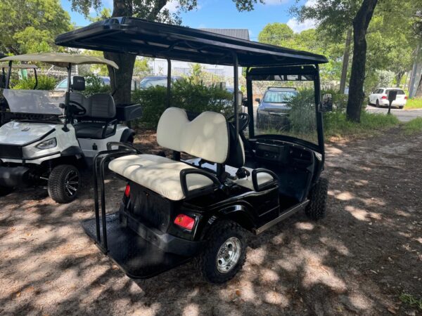 Black Lithium Street-Legal Golf Car – Power and Efficiency for Your Next Ride - Image 2