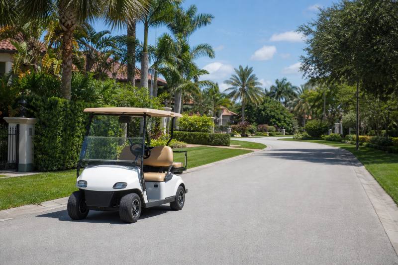 Advantages of a Quiet Electric Golf Cart in Communities